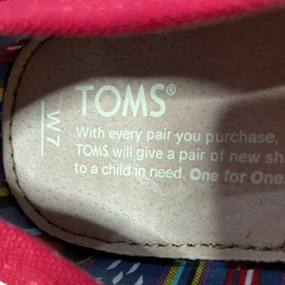 Toms Alpargates Red Canvas Flats Slip-On Canvas Loafers Comfort Cushion Easy on.